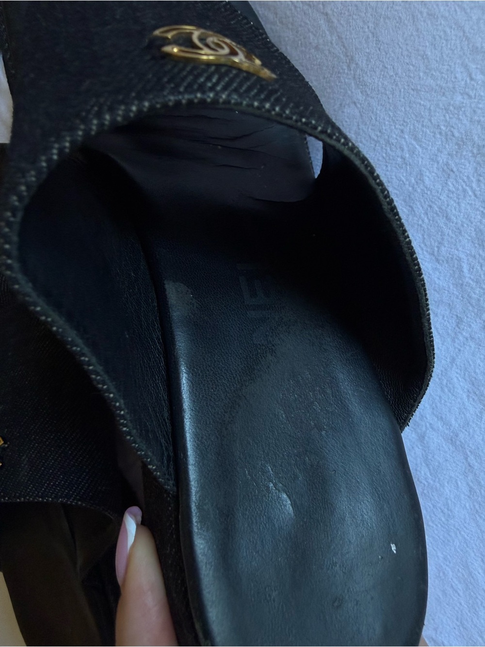 CHANEL Vintage Black Denim Slide/Thong Sandals with Gold CC Logo - Picture 7 of 15